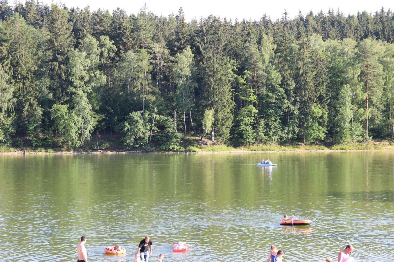 Domki Nad Jeziorem W Karlowicach Karlowice Екстериор снимка