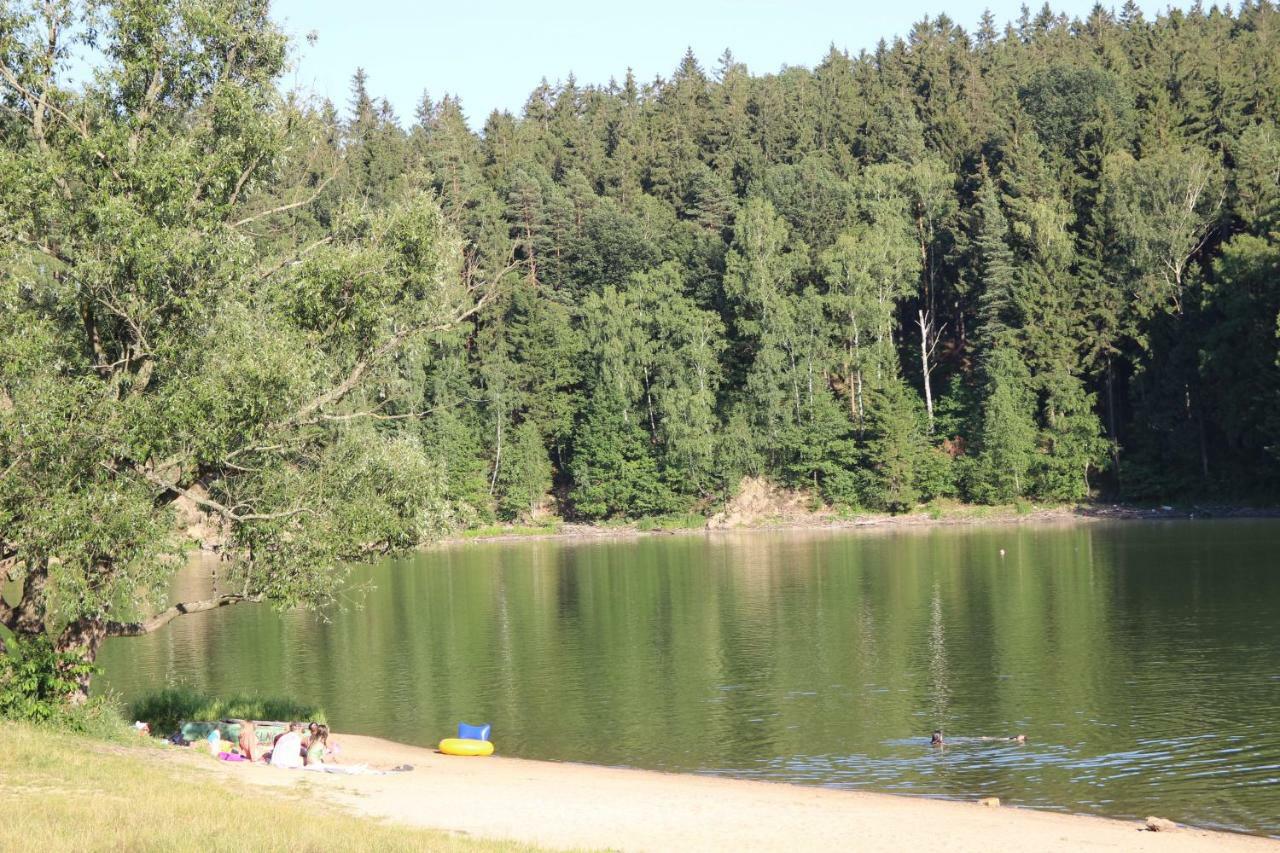 Domki Nad Jeziorem W Karlowicach Karlowice Екстериор снимка