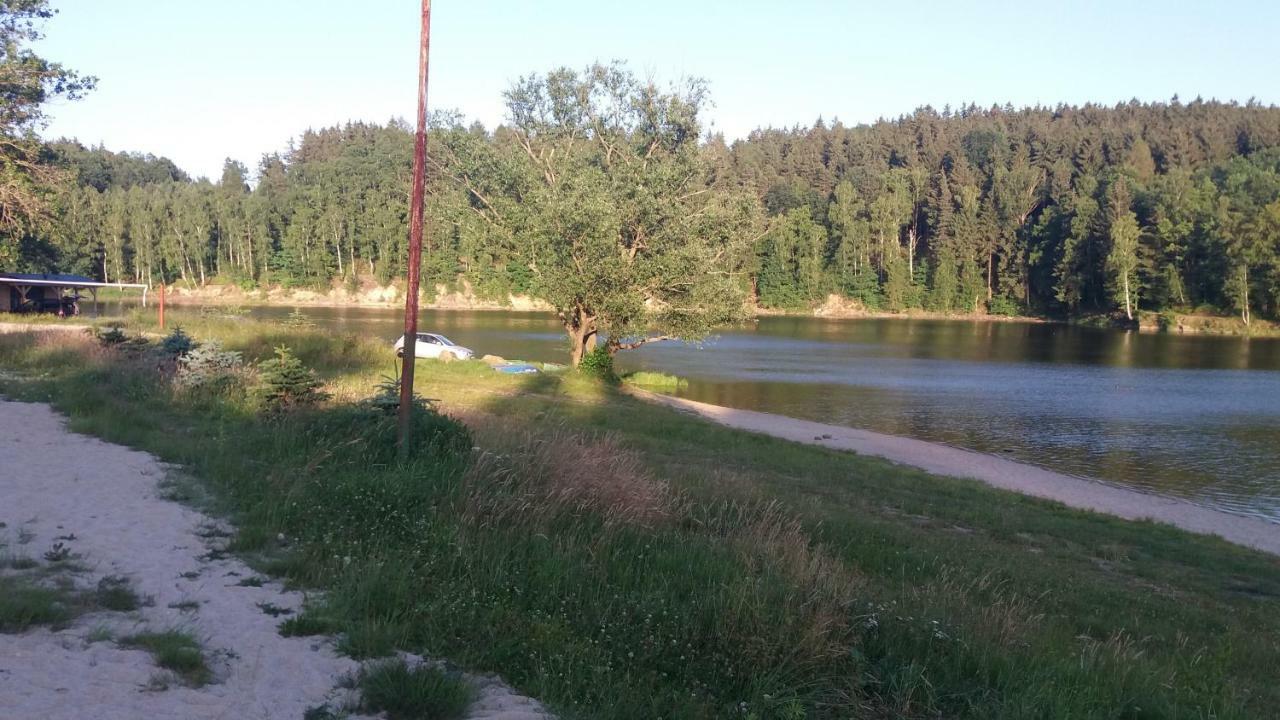 Domki Nad Jeziorem W Karlowicach Karlowice Екстериор снимка