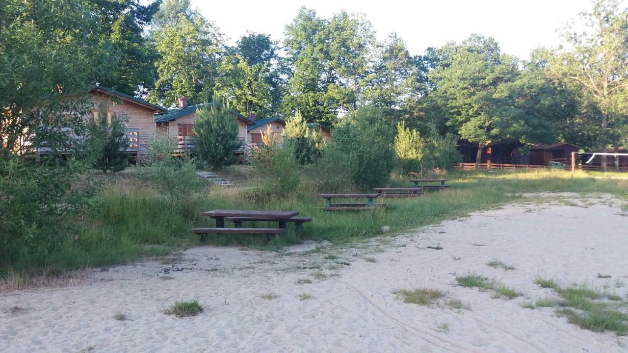 Domki Nad Jeziorem W Karlowicach Karlowice Екстериор снимка