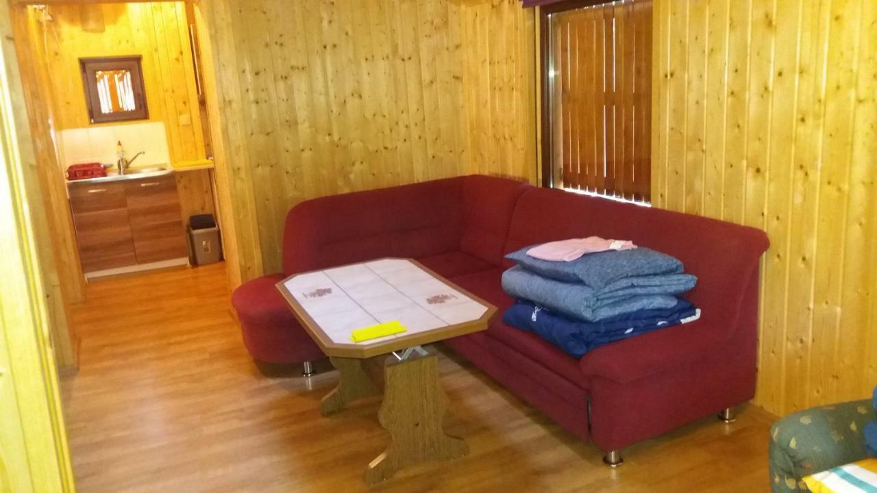 Domki Nad Jeziorem W Karlowicach Karlowice Екстериор снимка
